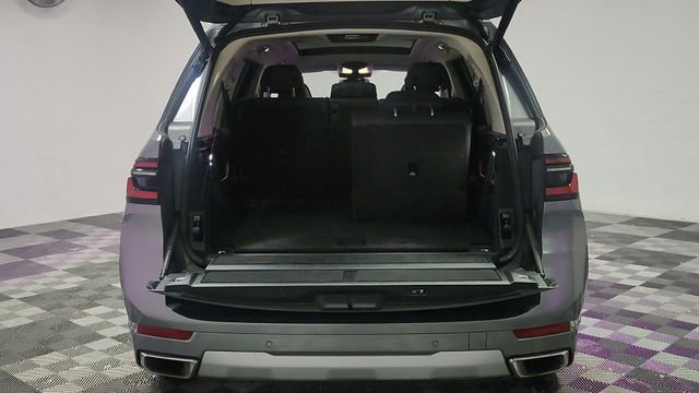Used 2025 BMW X7 xDrive40i image 21