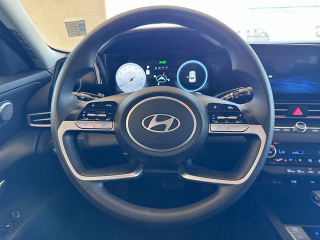 Used 2024 Hyundai Elantra SEL image 15