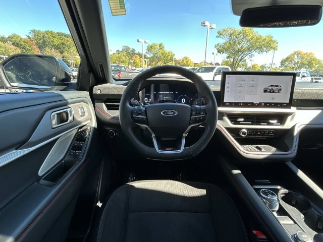 Certified 2025 Ford Explorer ST AWD/4WD image 8