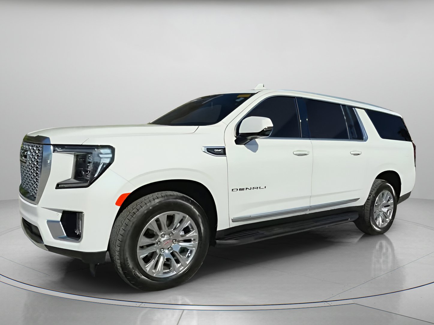 Used 2024 GMC Yukon XL Denali image 12