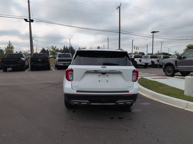 Certified 2021 Ford Explorer XLT w/ Equipment Group 202A AWD/4WD image 4