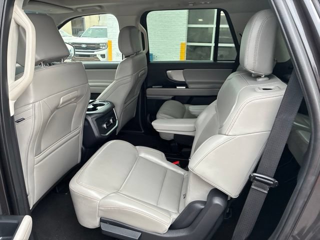 Certified 2025 Ford Expedition Active AWD/4WD image 54