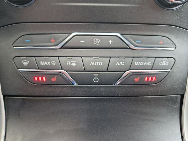 Certified 2019 Ford Edge SEL w/ Equipment Group 201A image 22