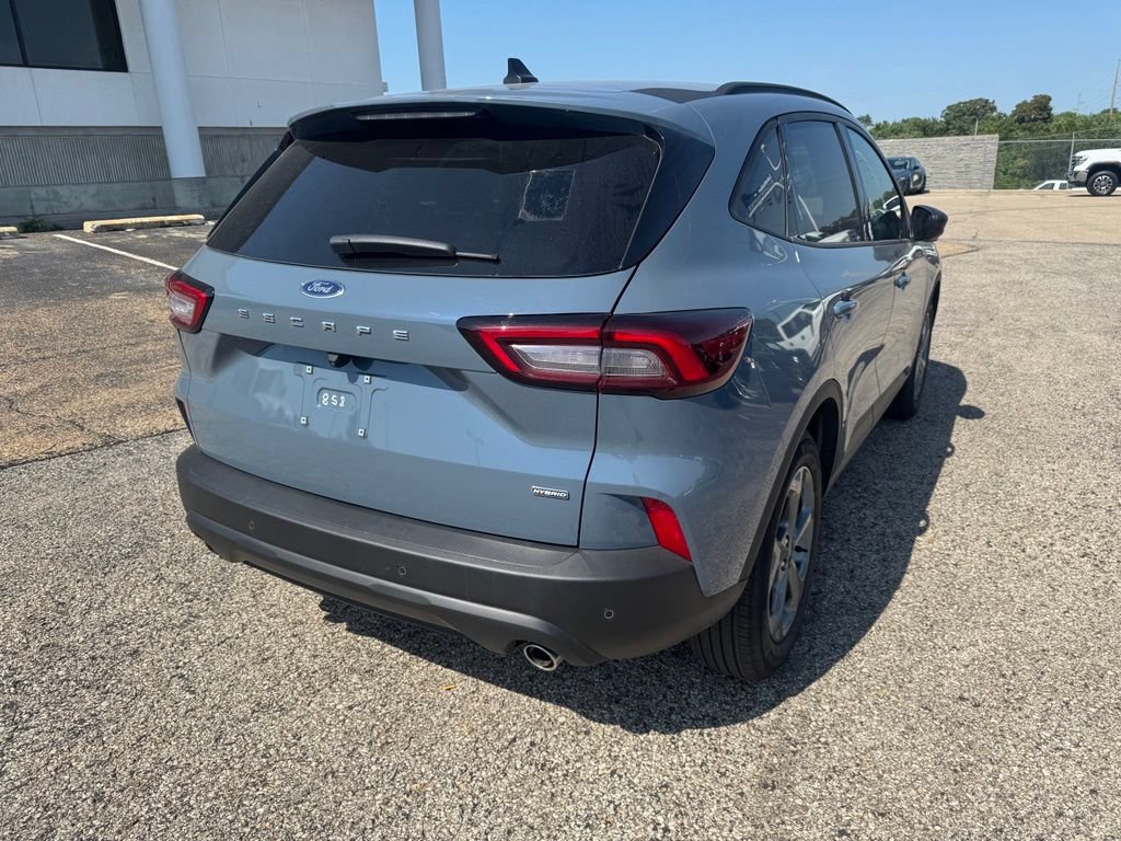 Certified 2025 Ford Escape ST-Line w/ Equipment Group 301A FWD image 7