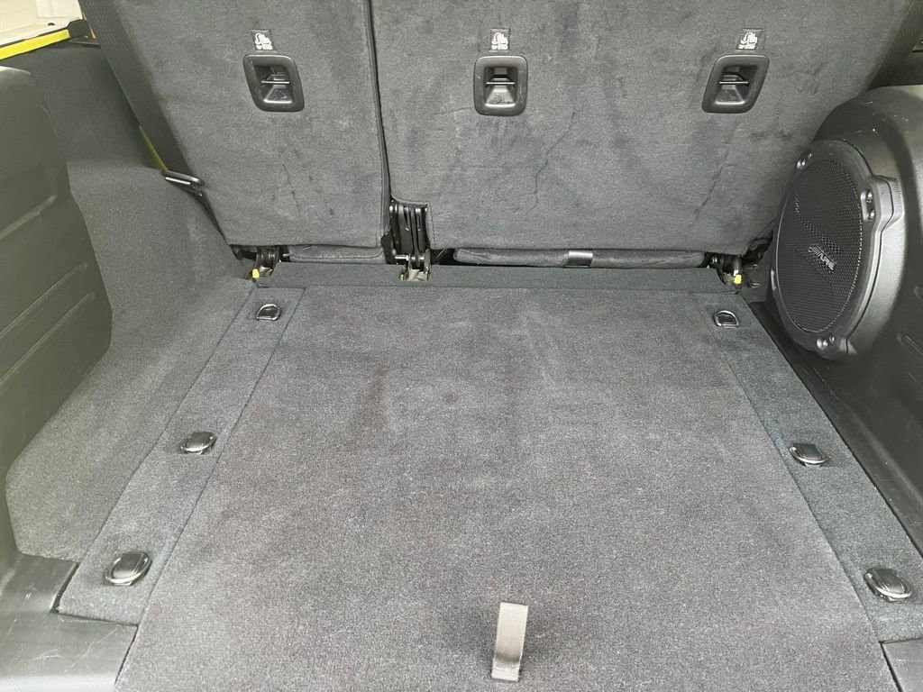 Used 2023 Jeep Wrangler Willys image 10