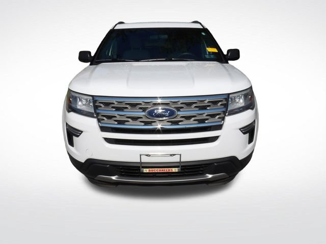 Certified 2018 Ford Explorer XLT AWD/4WD image 3