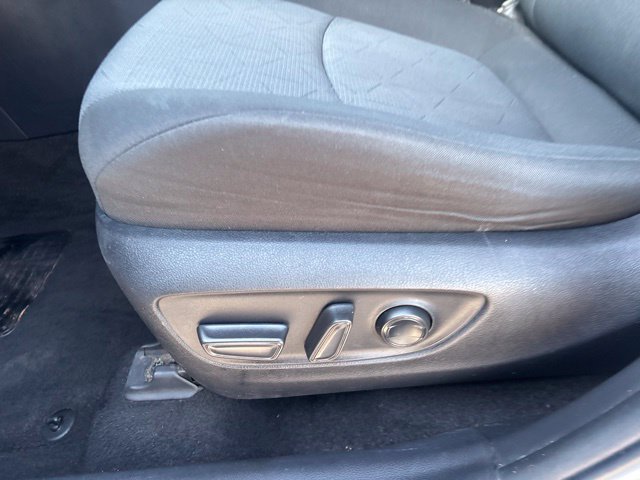 Used 2021 Toyota RAV4 XLE FWD image 11