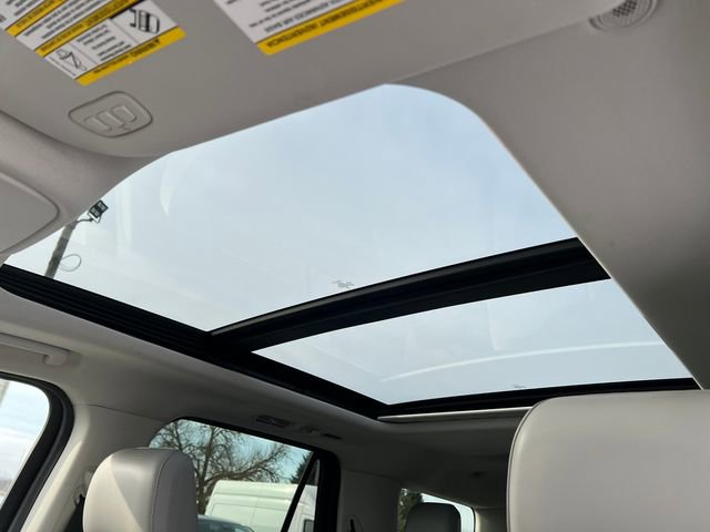 Certified 2025 Ford Expedition Active image 9