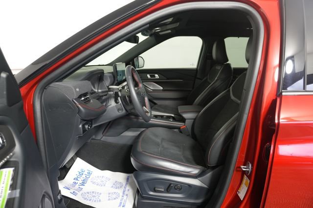 Certified 2025 Ford Explorer ST image 26