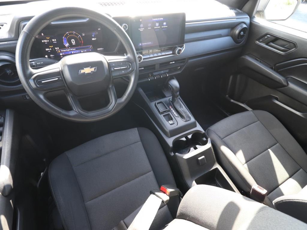 Used 2024 Chevrolet Colorado W/T image 11