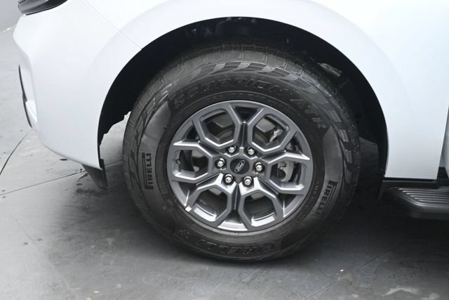 Certified 2025 Ford Expedition Active AWD/4WD image 35