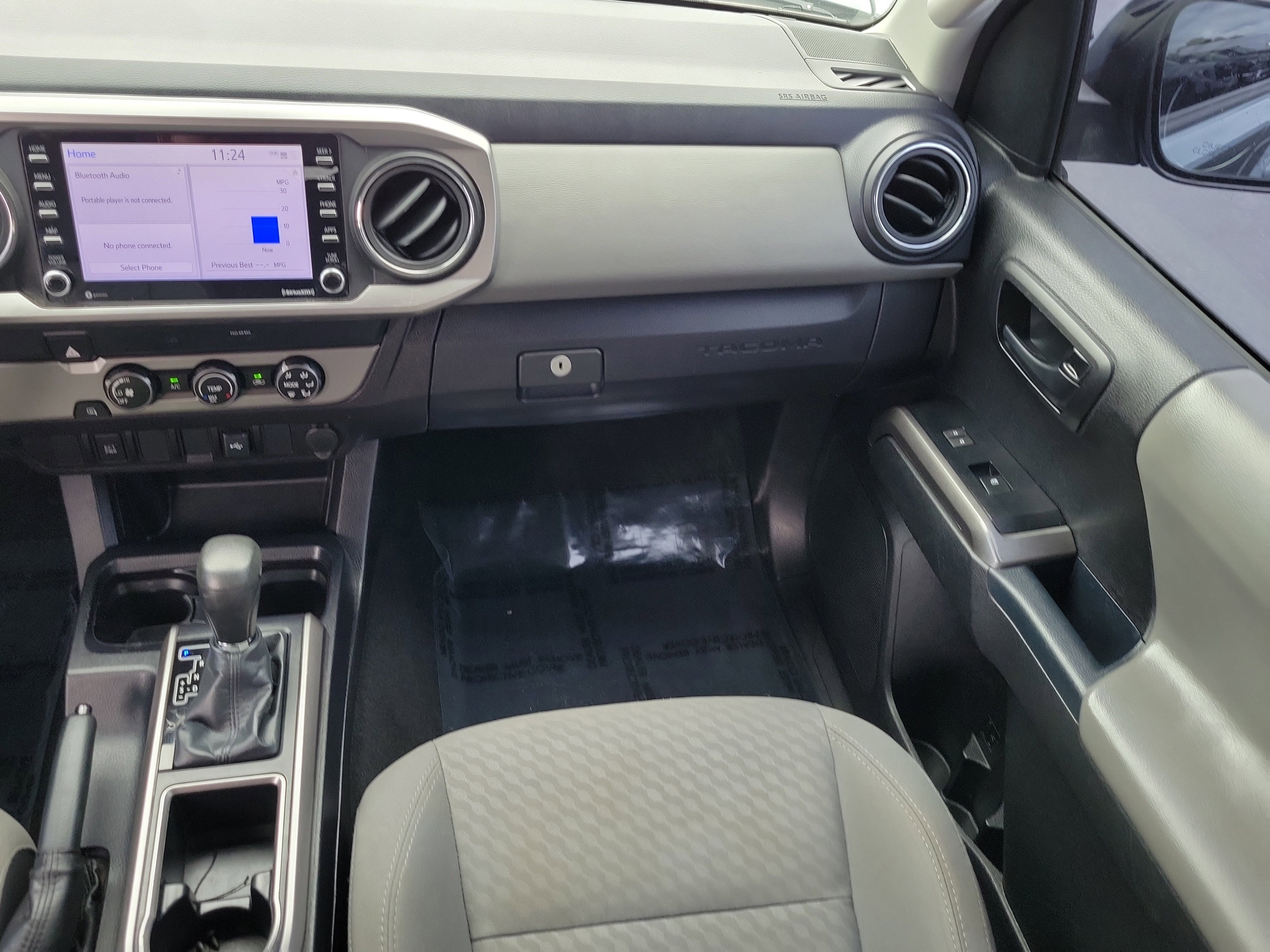 Used 2021 Toyota Tacoma SR5 w/ SR5 Appearance Package (SM) image 15