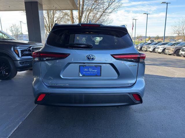 Used 2022 Toyota Highlander XLE image 4