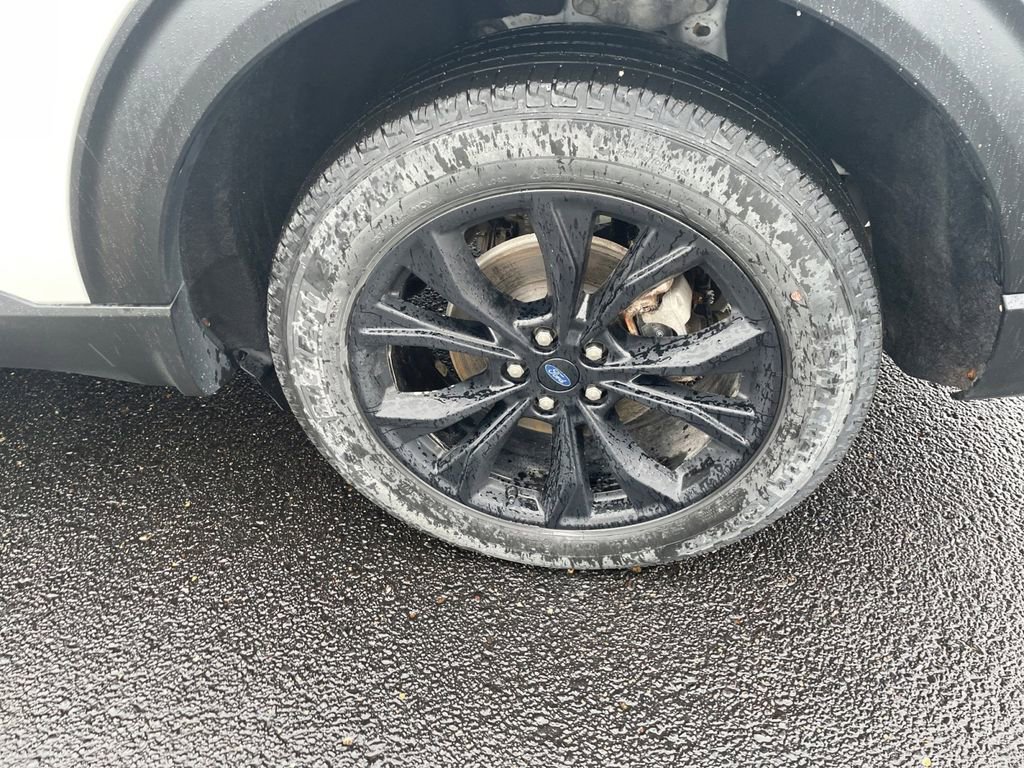 Certified 2022 Ford Explorer Limited AWD/4WD image 11