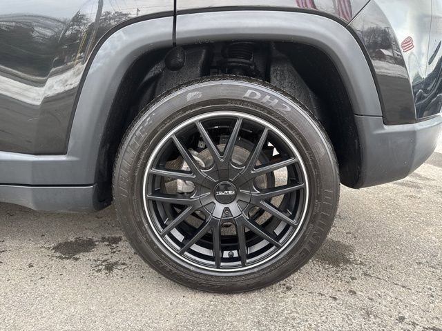 Used 2018 Jeep Compass Sport w/ Tech Group image 10