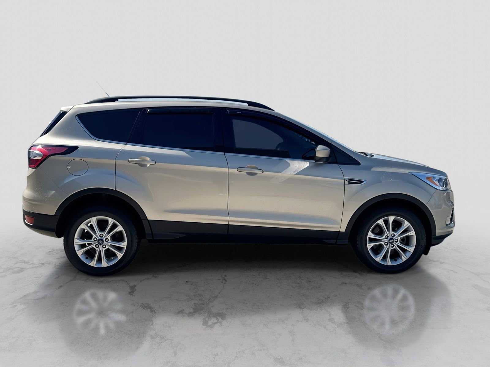 Certified 2018 Ford Escape SEL AWD/4WD image 9