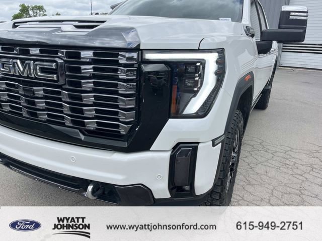 Used 2024 GMC Sierra 2500 Denali Ultimate image 9