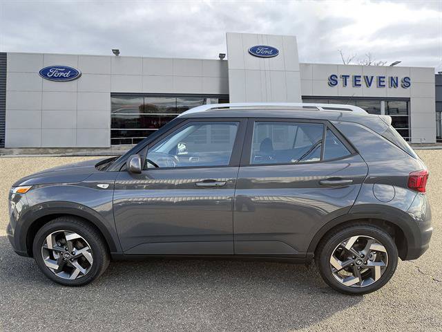 Used 2026 Hyundai Venue SEL FWD image 39