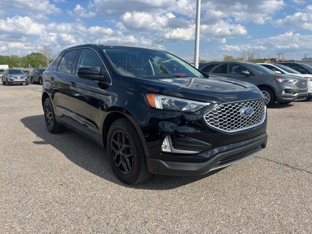 Certified 2023 Ford Edge SEL w/ Convenience Package AWD/4WD image 3