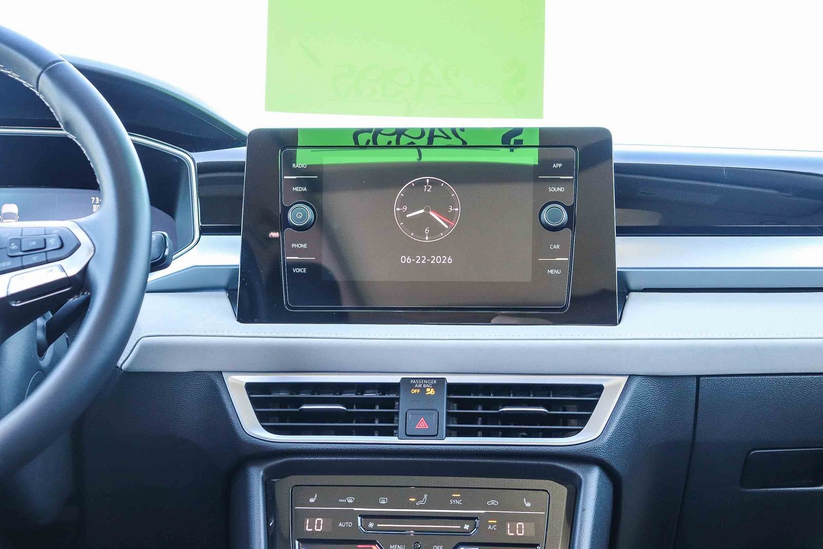 Used 2025 Volkswagen Taos SE w/ Panoramic Sunroof Package FWD image 13