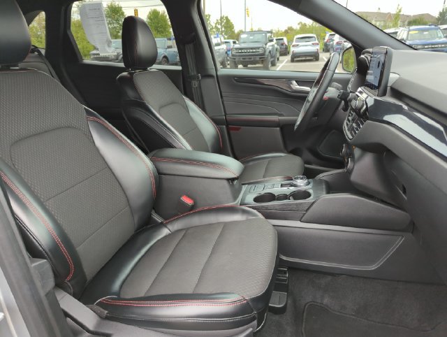 Certified 2024 Ford Escape ST-Line AWD/4WD image 15