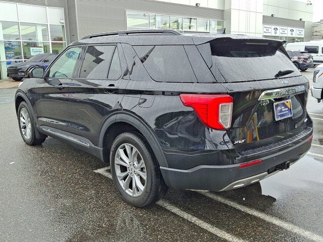 Certified 2023 Ford Explorer XLT w/ Equipment Group 202A AWD/4WD image 13