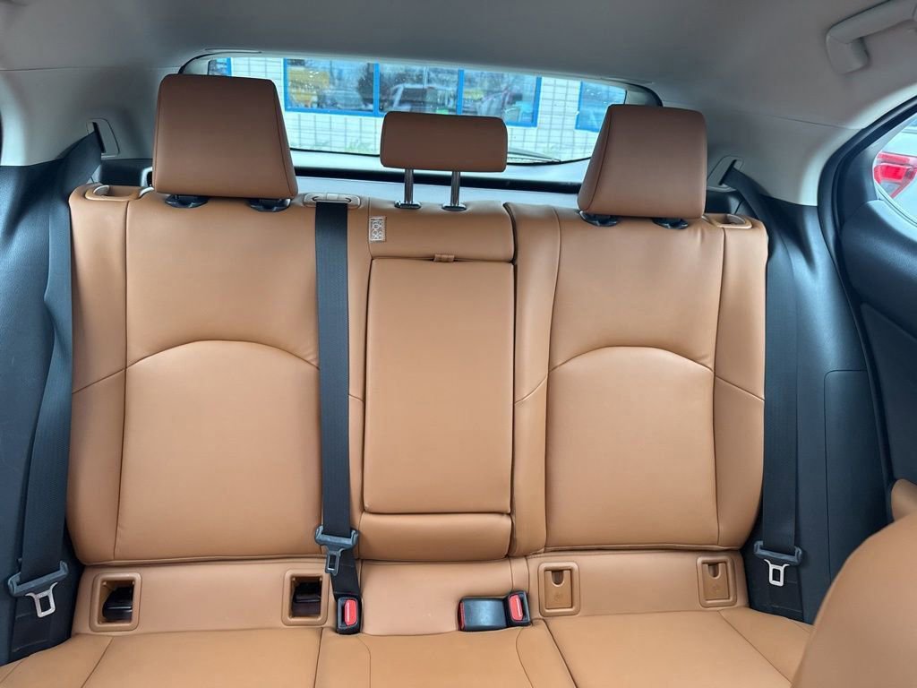 Used 2019 Lexus UX 200 image 23