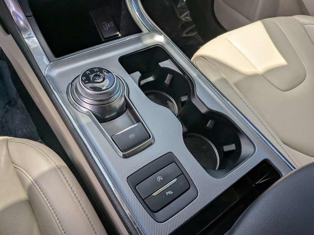 Certified 2021 Ford Edge Titanium FWD image 28
