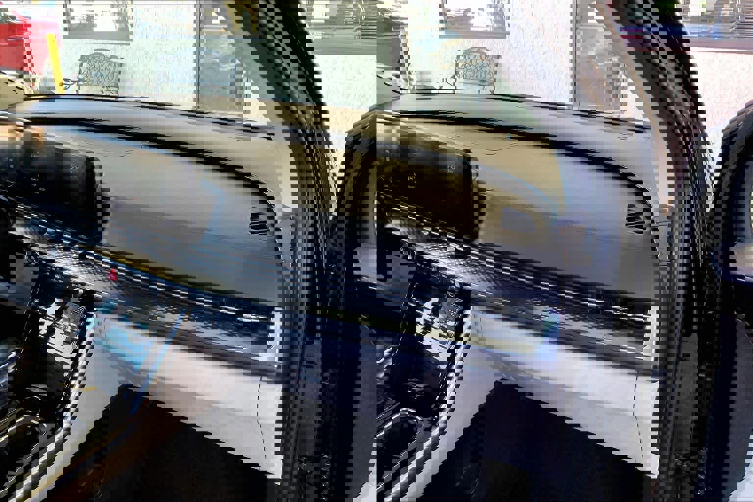 Used 2022 Kia Carnival SX Prestige image 18