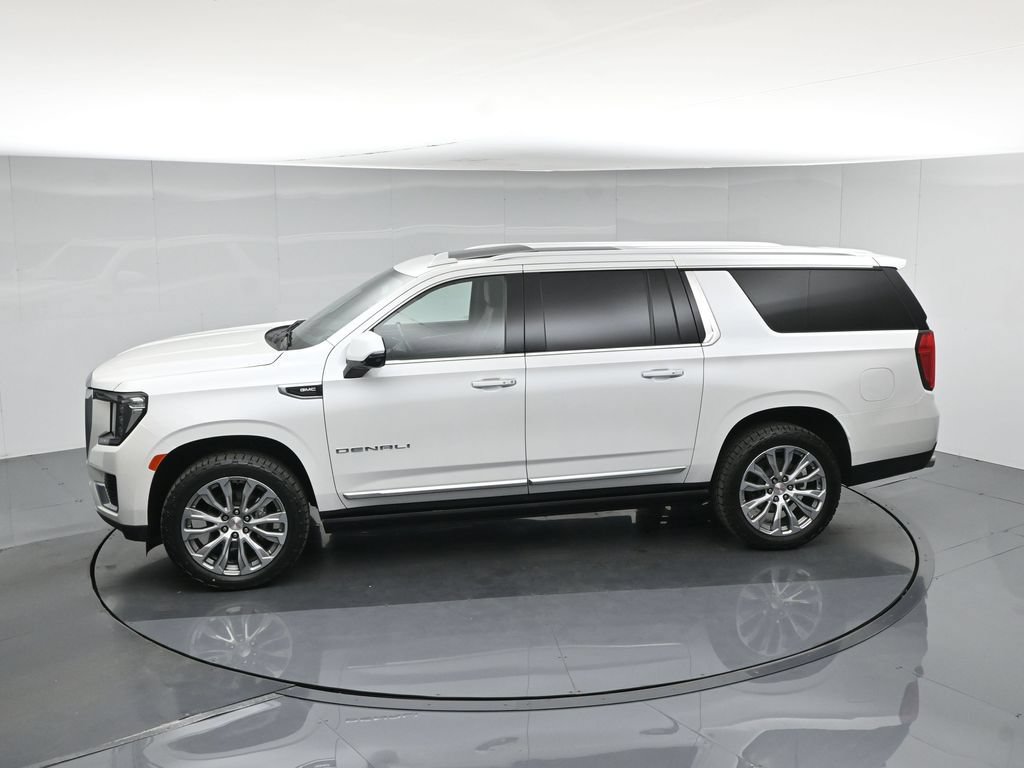 Used 2023 GMC Yukon XL Denali AWD/4WD image 45