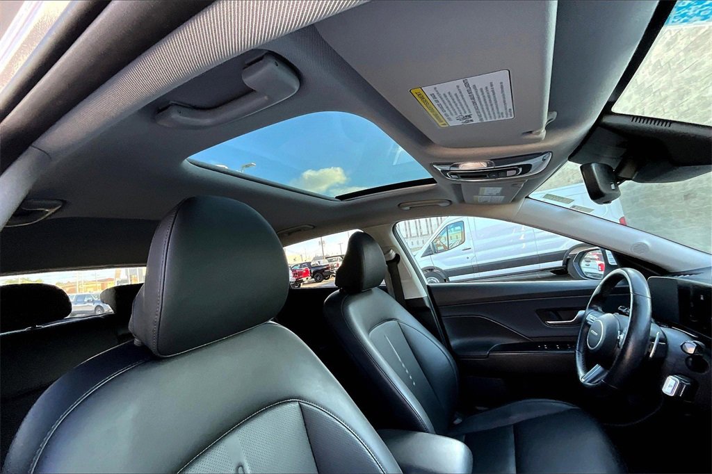 Used 2024 Hyundai Kona Limited image 21