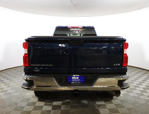 Used 2022 Chevrolet Silverado 3500 LTZ w/ LTZ Convenience Package image 3