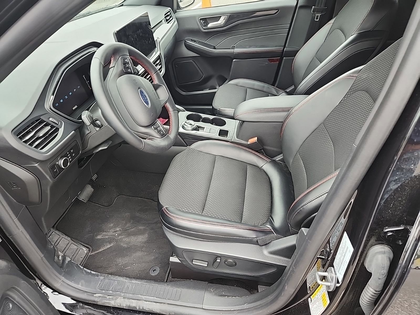 Certified 2025 Ford Escape ST-Line w/ Tech Pack #1 image 5