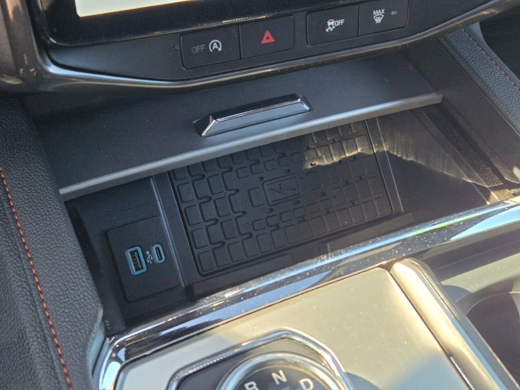 Certified 2024 Ford Expedition Timberline image 32