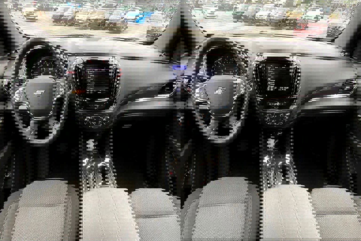 Used 2023 Chevrolet Traverse LT w/ Rear Camera Mirror Package image 15