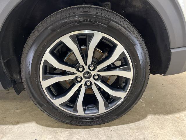 Certified 2020 Ford Explorer ST w/ Premium Technology Package image 8