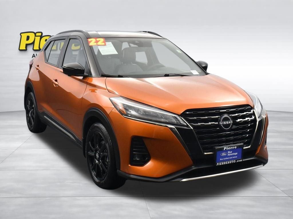 Used 2022 Nissan Kicks SR w/ Premium Package image 2