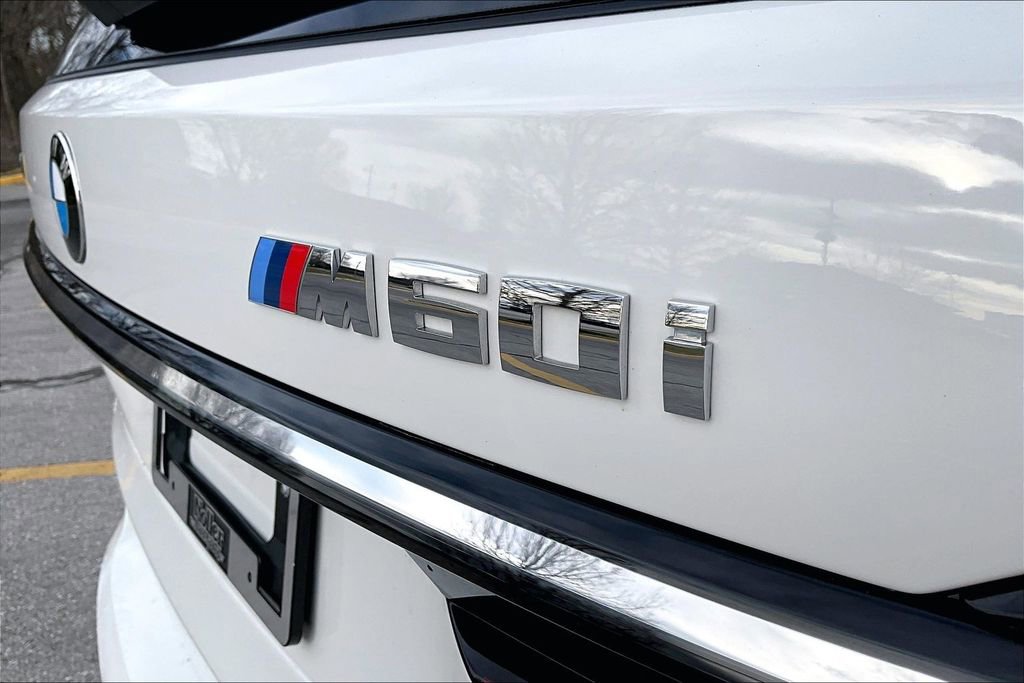 Used 2025 BMW X7 M60i w/ Climate Comfort Package AWD/4WD image 7