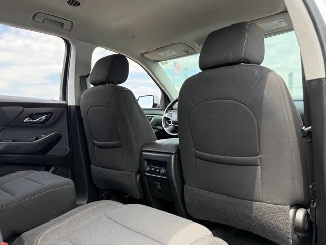 Used 2020 Chevrolet Traverse LT FWD image 17