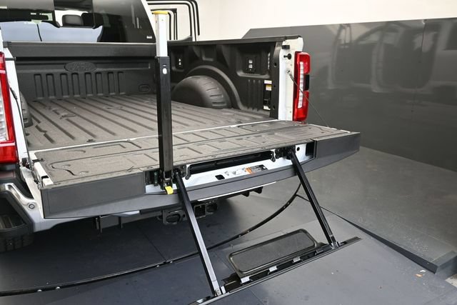 Certified 2025 Ford F350 Lariat w/ Lariat Ultimate Package AWD/4WD image 41