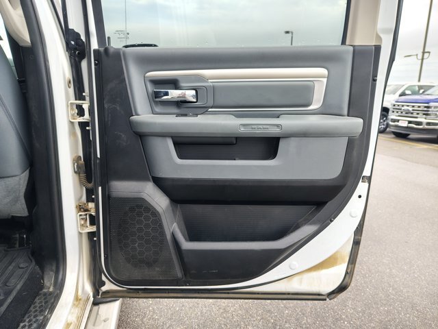 Used 2019 RAM 1500 Classic SLT w/ Protection Group AWD/4WD image 15