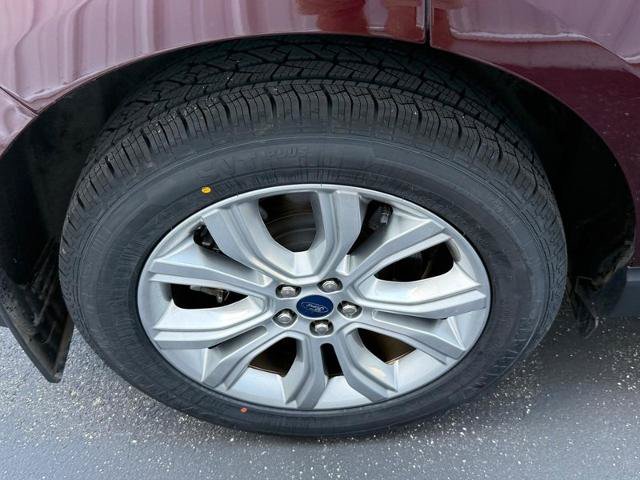 Certified 2021 Ford Edge Titanium w/ Equipment Group 301A AWD/4WD image 7