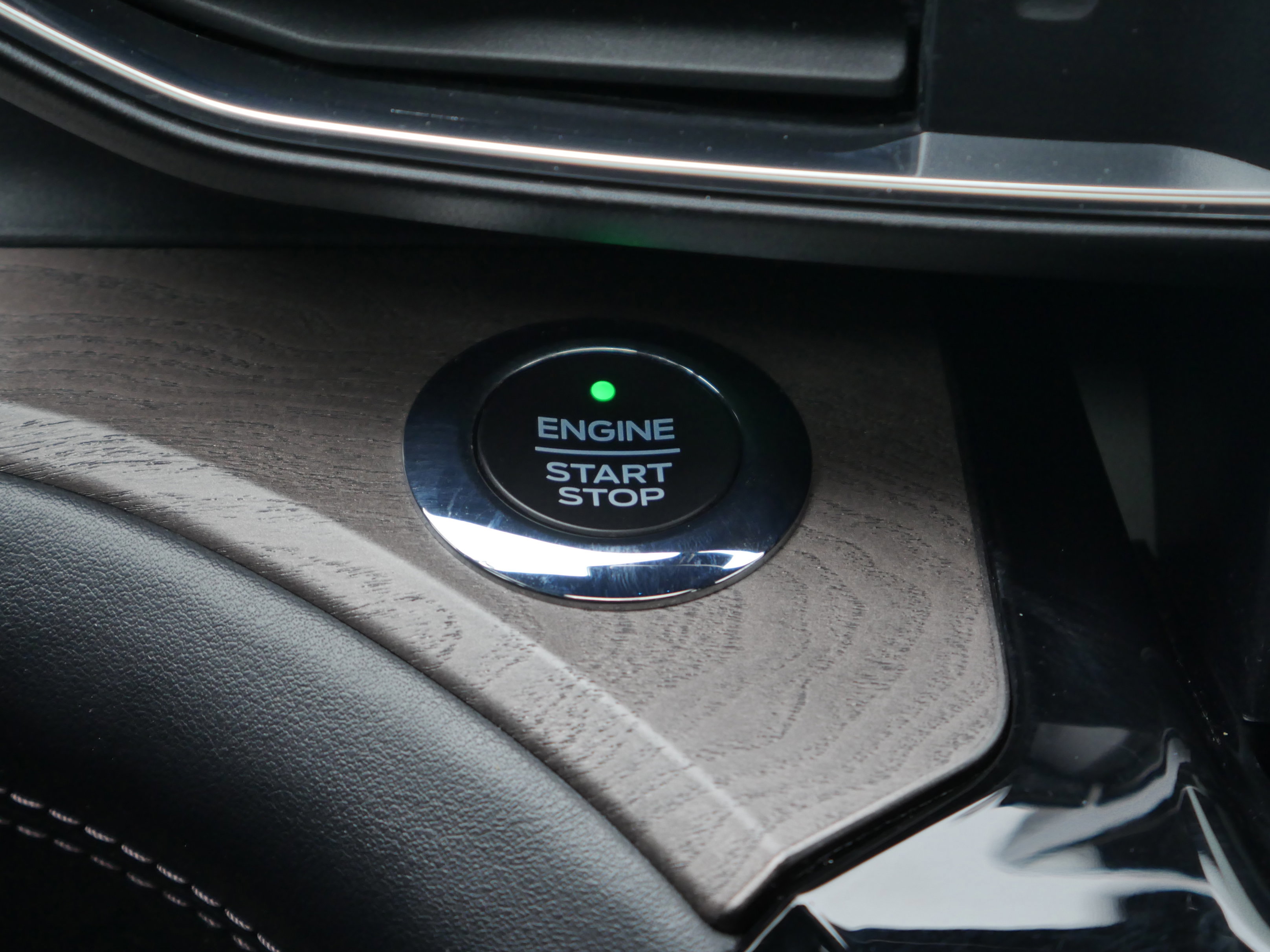 Certified 2021 Ford Explorer Platinum image 15