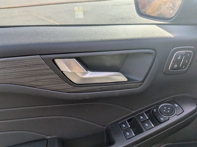 Certified 2024 Ford Escape SE w/ PHEV Premium Package image 13