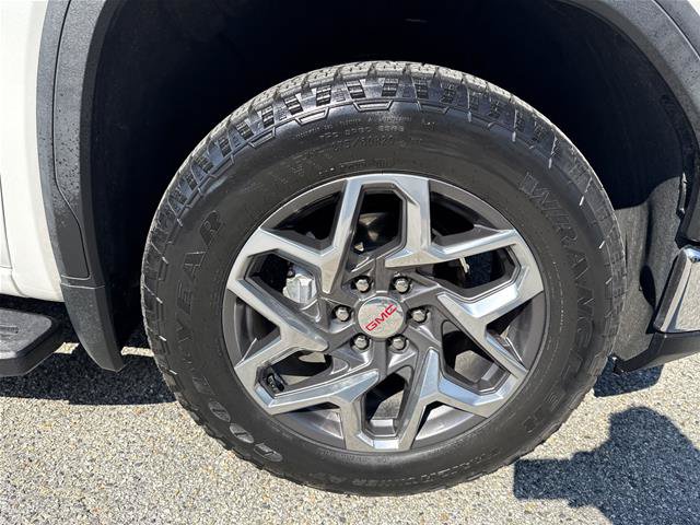 Used 2023 GMC Sierra 1500 SLT w/ SLT Convenience Package AWD/4WD image 17