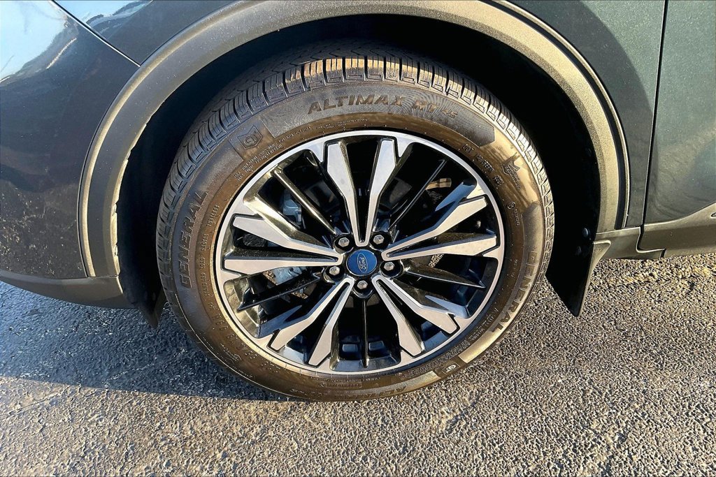 Certified 2022 Ford Escape SE w/ SE Sport Appearance Package AWD/4WD image 8