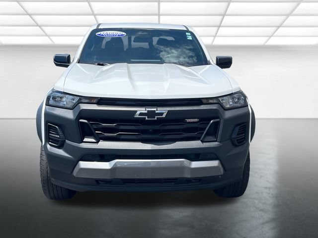 Used 2023 Chevrolet Colorado Trail Boss w/ Technology Package AWD/4WD image 2