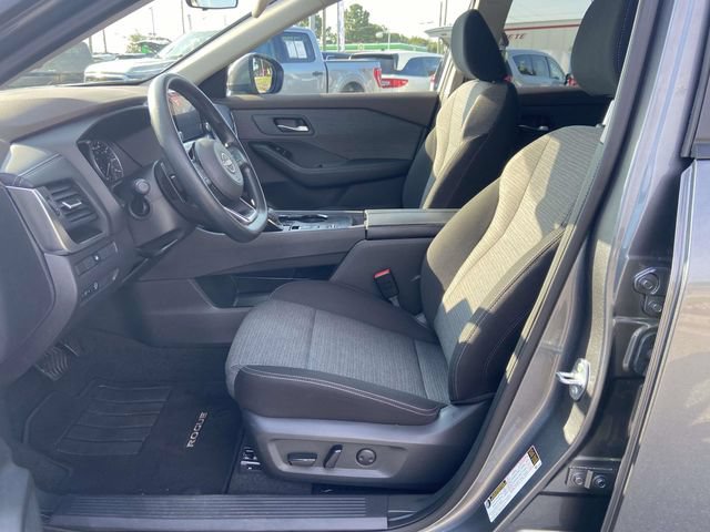 Used 2023 Nissan Rogue SV FWD image 14