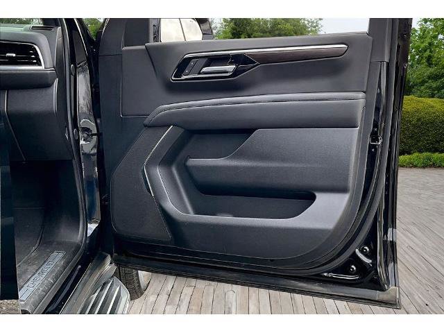 Used 2025 Chevrolet Tahoe LT image 26
