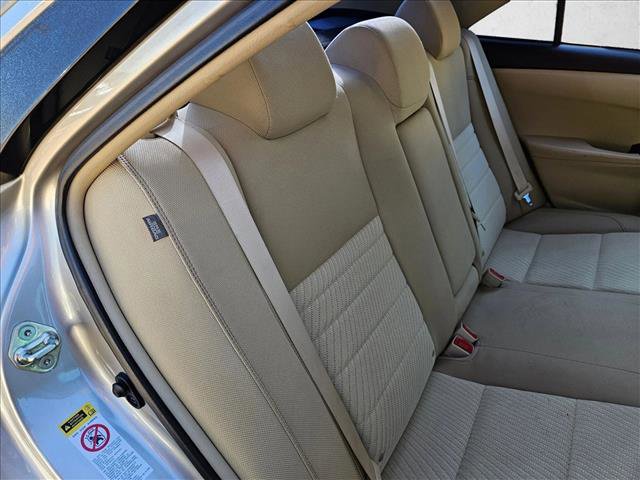 Used 2017 Toyota Camry LE image 20